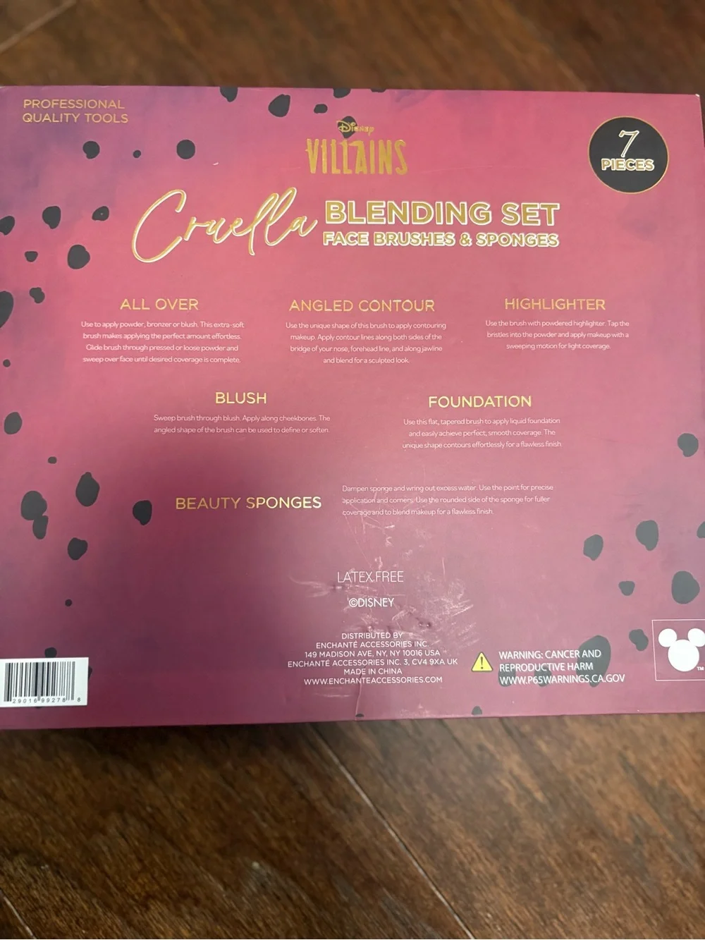 Brand-New Disney Villains Cruella 7-Piece Makeup Brush & Blending Set